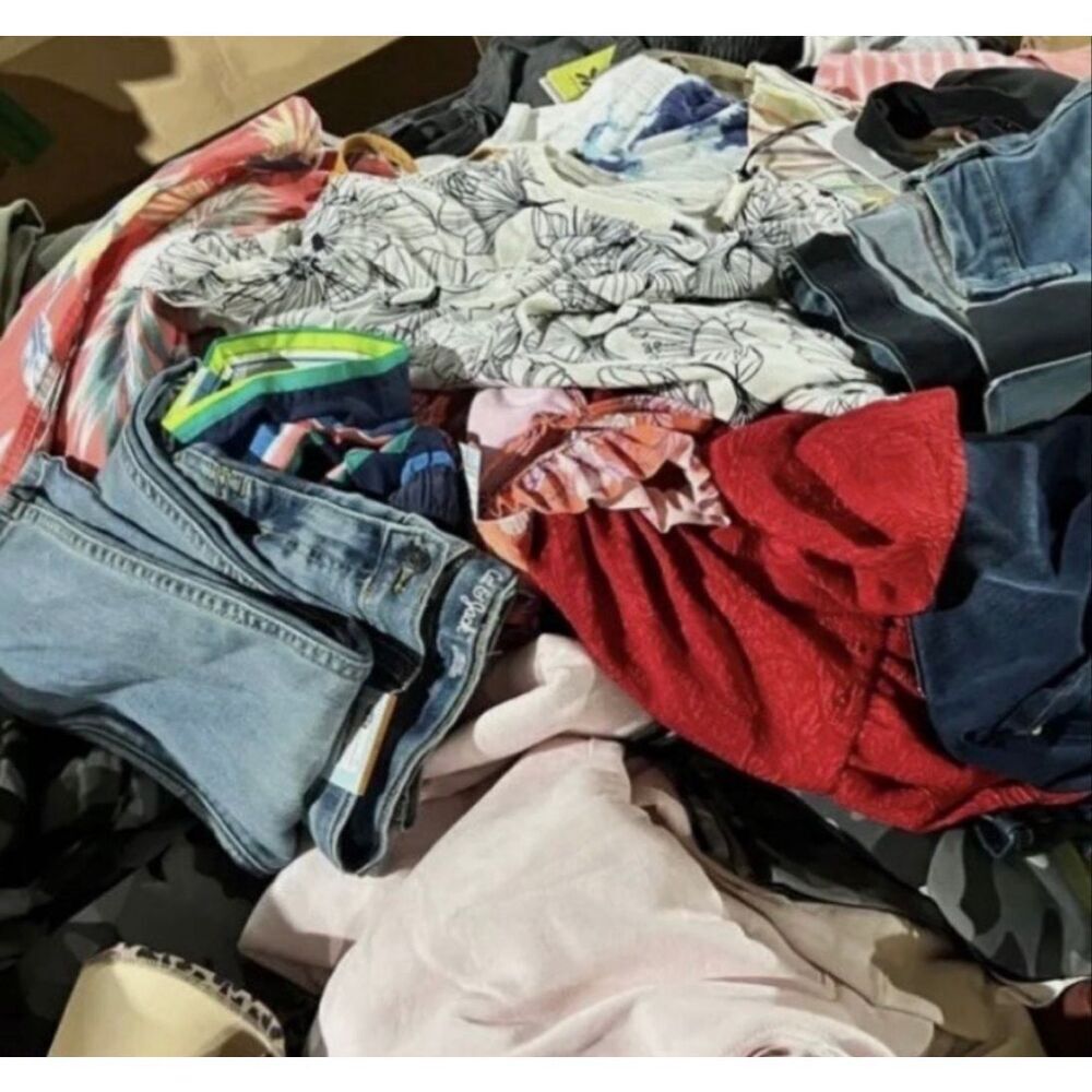 Woman’s clothing bundle mixed lot - Picture 2 of 4